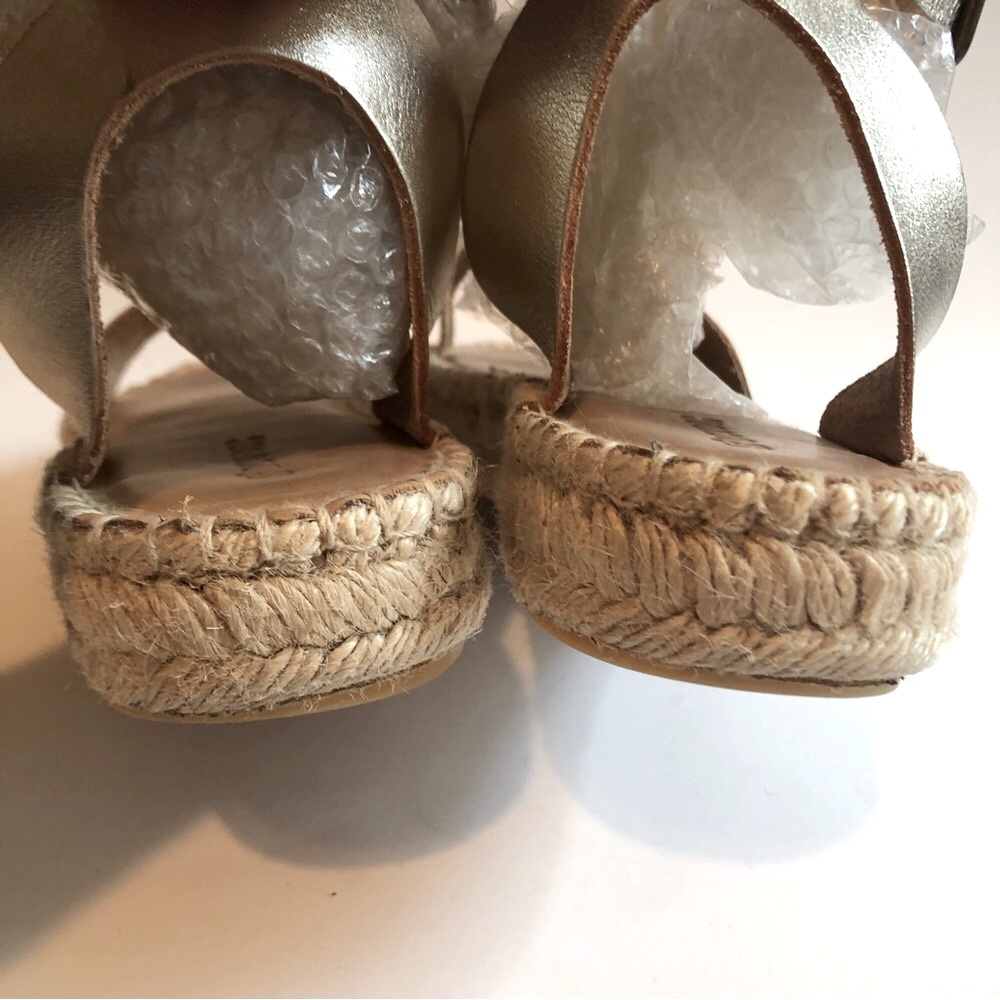 Sz 11 Soludos Cadiz Gold Metallic Platinum Strap Sandals - Picture 10 of 16
